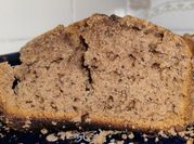 Una foto de budin con aceite chocolate