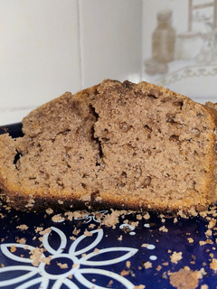 Una foto de Budín de banana y cacao. Súper esponjoso
