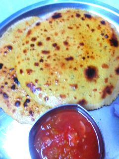 बेसन की रोटी (Besan Ki Roti recipe in hindi) रेसिपी मुख्य फोटो