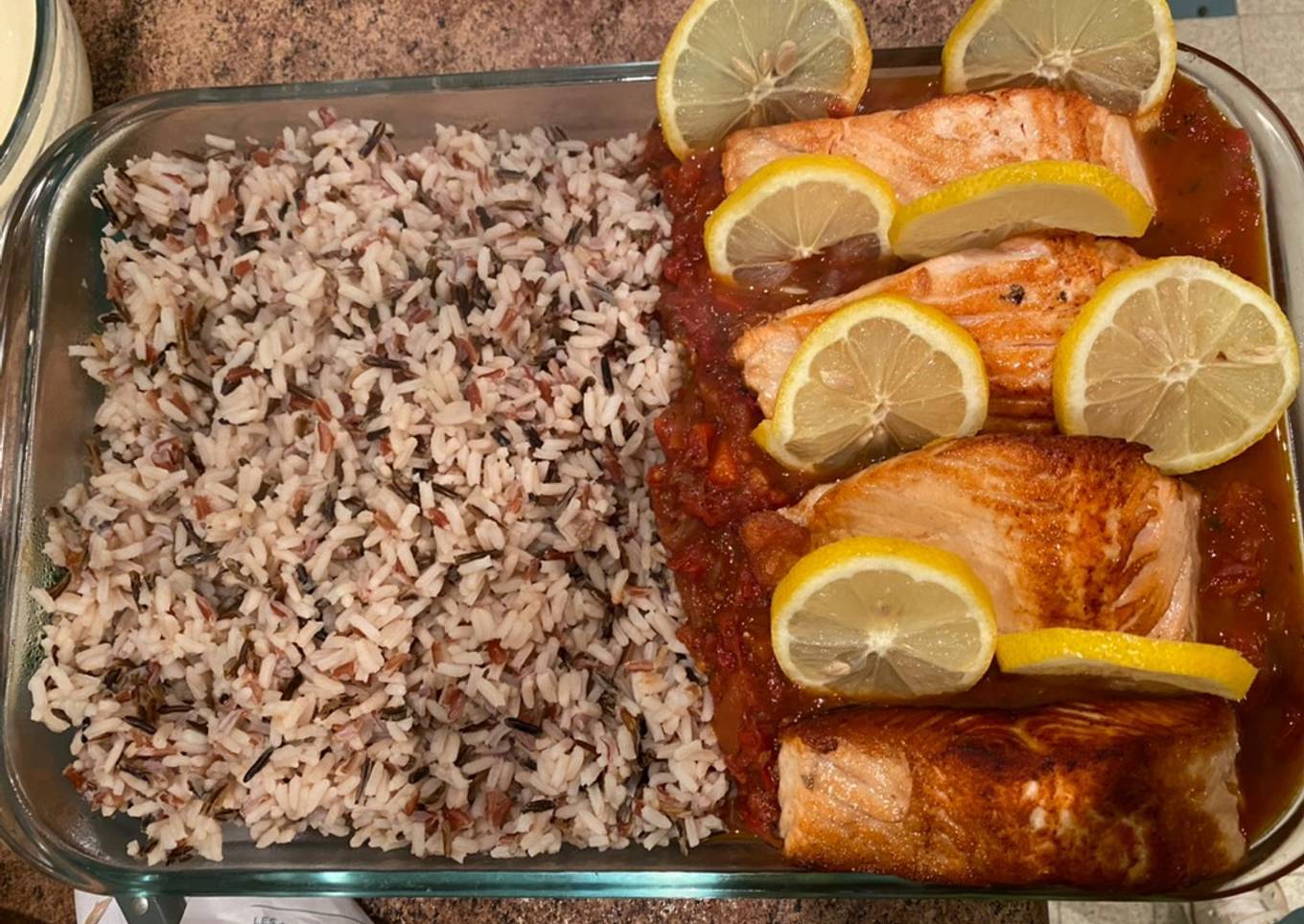 Saumon à la tomate et poivrons