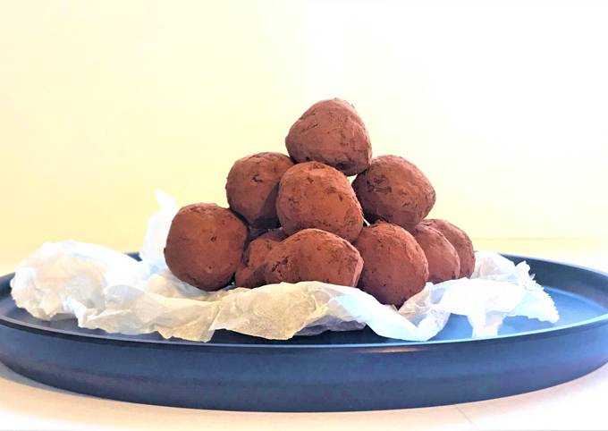 Amazing Vegan Chocolate Truffles recipe main photo