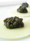 Bocadillos de chocolate y caviar