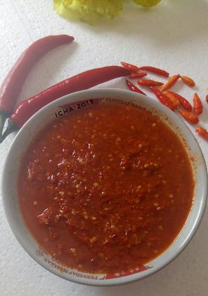 Foto resep Sambal acan limau kuit (sambel terasi limau kuit #ide jualan)