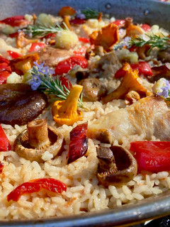 Una foto de Paella de setas de temporada
