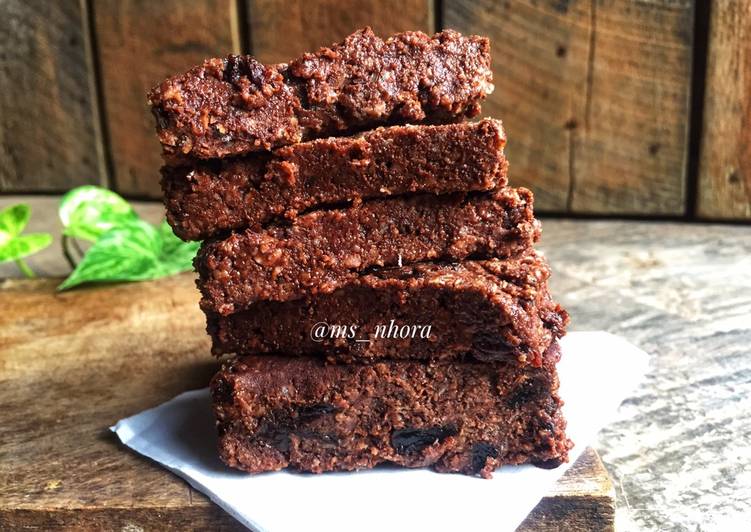 No Bake Chocolate Oat Bar
