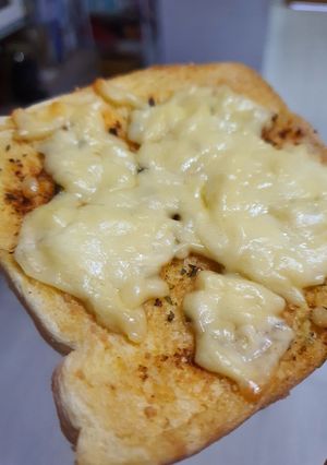 Foto resep Cemilan sore 😁 roti mozzarella