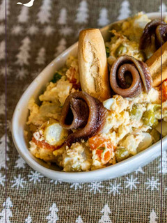 Una foto de Ensaladilla fácil para compartir 🎀