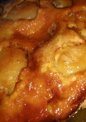 Una foto de Tarta de Pera y caramelo de jugo de naranja excelente