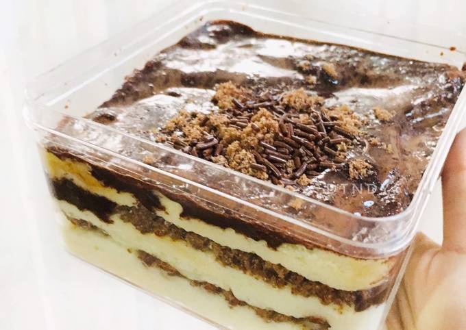 Stoveless Melted Chocolate Dessert Box