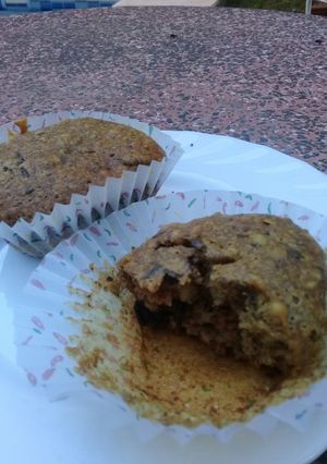 Una foto de Muffins de banana, nuez y chocolate