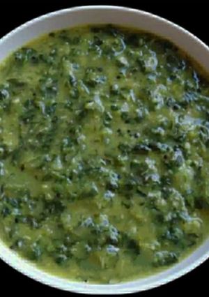 A picture of Malabar spinach, dal curry.