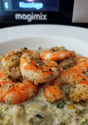 Une photo de CREVETTES ET POIREAUX A L'AIL DES OURS AU COOK EXPERT