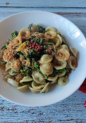 Foto di Orecchiette con cime di rapa e pangrattato abbrustolito