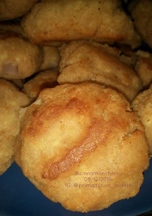 A picture of Perkedel Tahu Susu (Indonesian Tofu Patties).