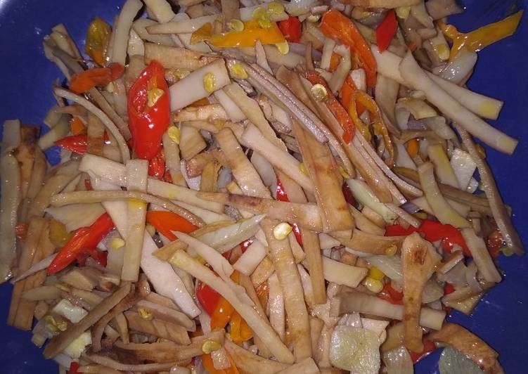 Bumbu meracik Tumis kulit singkong mercon yang Bisa Manjain Lidah