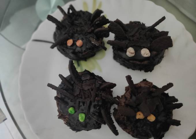 Spider Cup Cakes