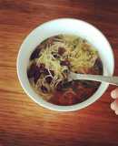 Sopa de fideos vegana