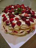 Torta Nevada de frutilla y merengue