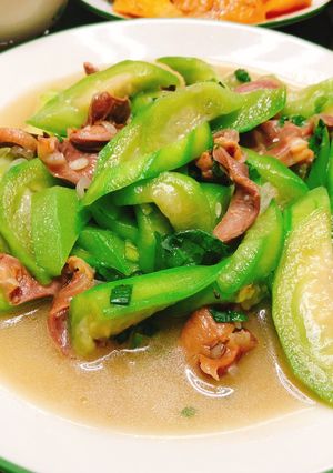 Hình của món Mướp xào mề gà.