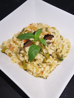 Una foto de Risotto vegetal cremoso