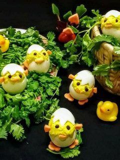 A picture of Deviled Egg Chicks.