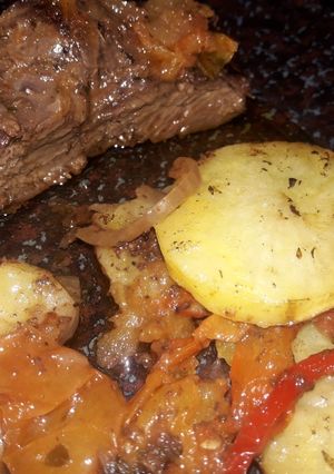 Una foto de • Entraña al horno •