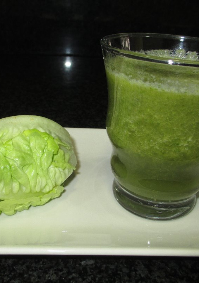 Una foto de Smoothie de lechuga y pencas de apio