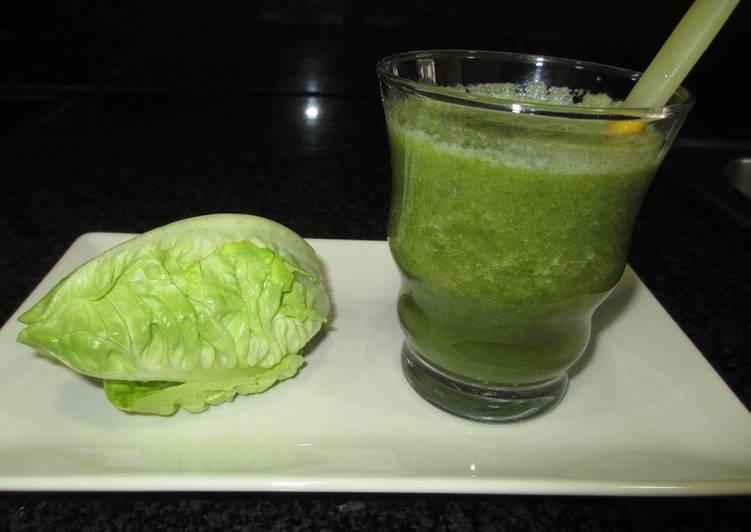 Smoothie de lechuga y pencas de apio