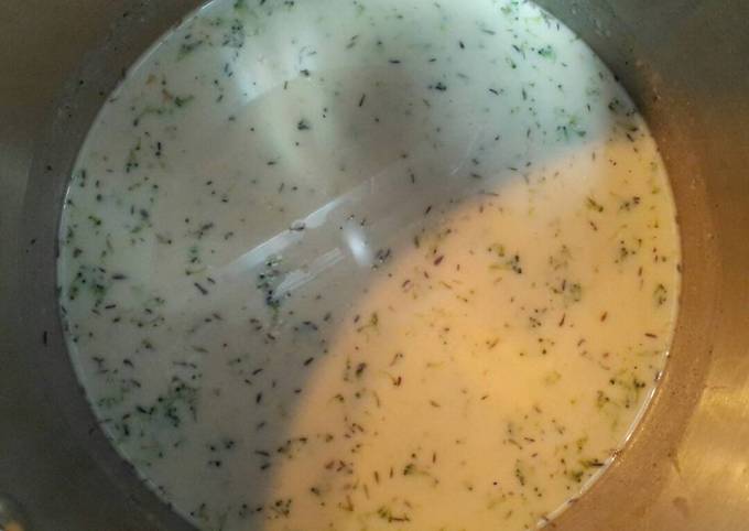Steps to Prepare Perfect Julia&#39;s cream of broccoli soup