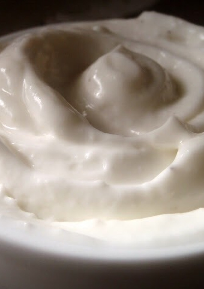 Una foto de Alioli de leche