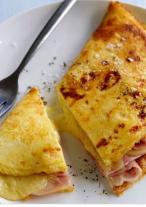 Une photo de Omelette au jambon