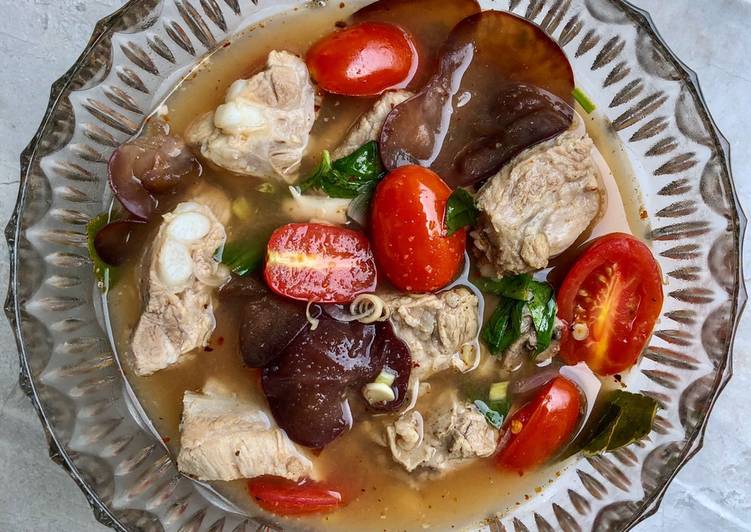 ต้มแซ่บซี่โครงหมูกระดูกอ่อน