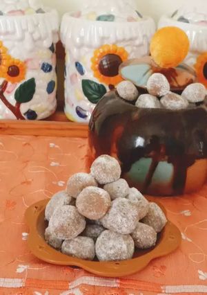 આમળા ગોળી (Amla Goli Recipe In Gujarati) રેસીપી મુખ્ય ફોટો