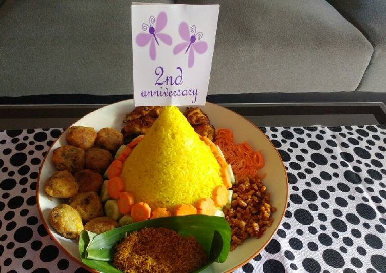 Nasi Kuning gurih