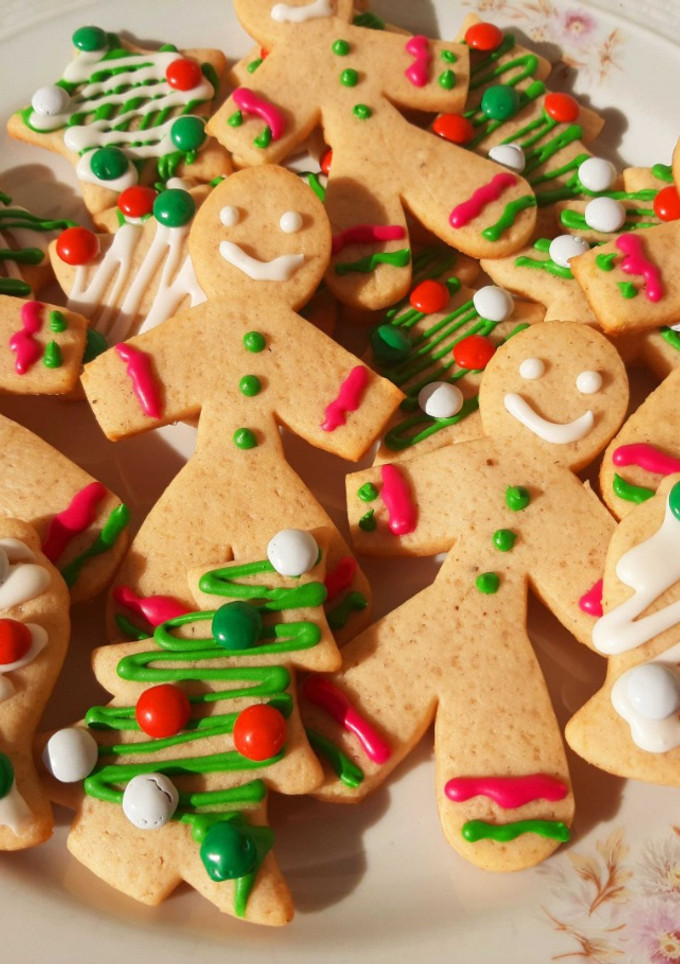 Una foto de Galletitas Navideñas de jengibre y canela 🎅🏻🎄