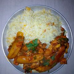 A picture of Carrot rice with matoke #myricedish.