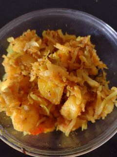 দই বাঁধাকপির ঘন্ট(Doi bandhakopir ghonto recipe in Bengali) রেসিপির প্রধান ছবি