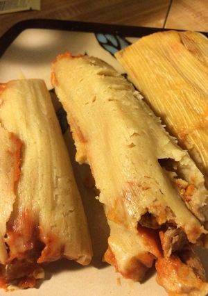 Una foto de Tamales de Mami Chelo (mole y chilorio)