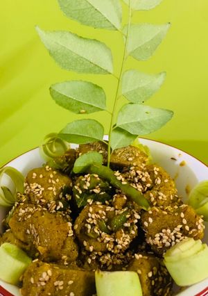 A picture of Muthiya (from bottle gourd).