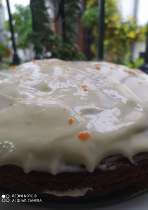 Una foto de Tarta de zanahoria con frosting de queso 🥕🍰
