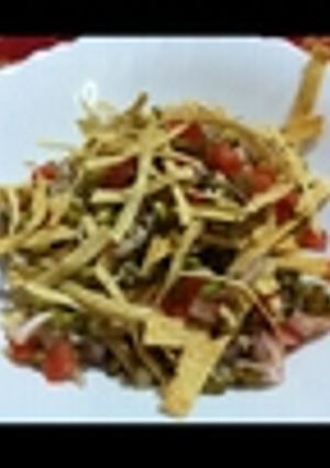 A picture of Sprouted papad bhel.