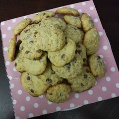 A picture of Choc Chip Cookies.