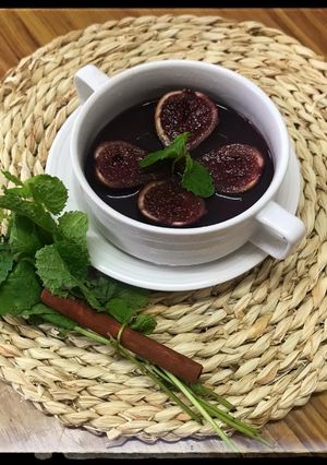 Una foto de Higos confitados en vino tinto