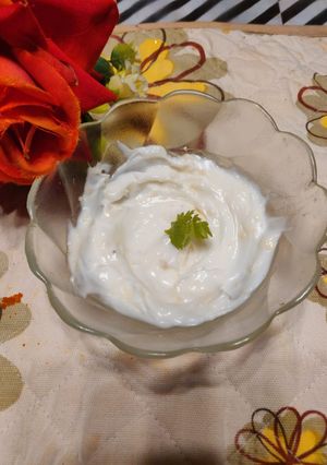 A picture of Mayo garlic dip.