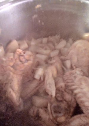 Una foto de Pollo y papas con soya