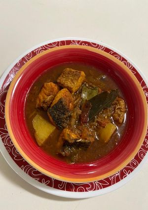 স্যালমন ফিশ কারি(Salmon fish curry recipe in Bengali) রেসিপির প্রধান ছবি
