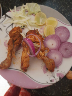குக்கர் தந்தூரி சிக்கன் (cooker thanthoori chicken recipe in tamil) செய்முறை முக்கிய புகைப்படம்