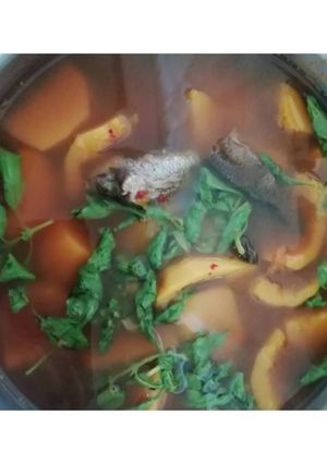 รูปของ JJ.2 แกงฟักทองบัตเตอร์นัทใส่ปลาช่อนแห้ง🌿🌶️🎃🌰🧄🐟