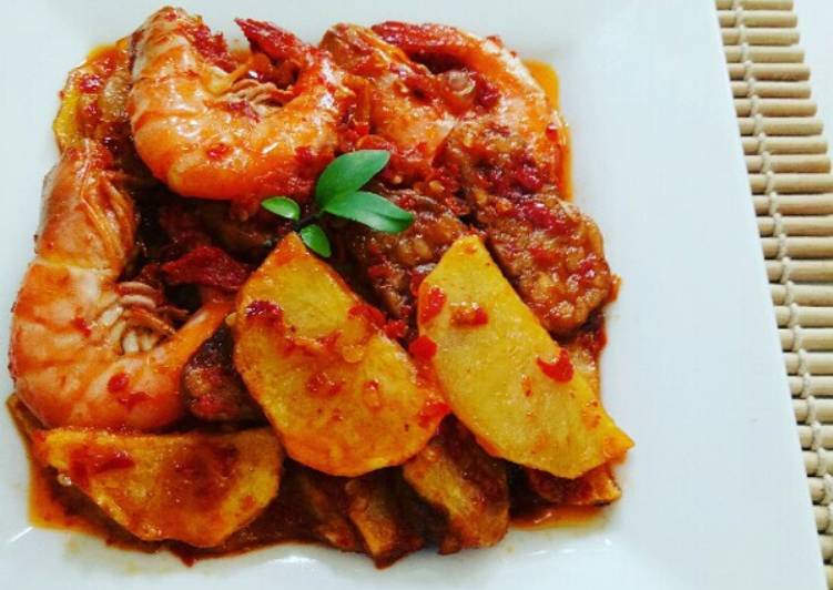 6 Bahan Buat Udang Kentang Balado Yang Lezat Cookandrecipe Com