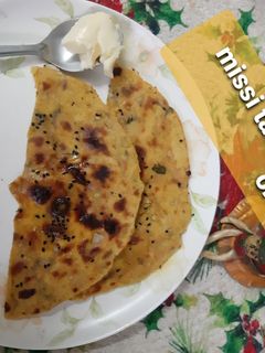 मिस्सी तंदूरी रोटी (missi tandoori roti recipe in Hindi) रेसिपी मुख्य फोटो